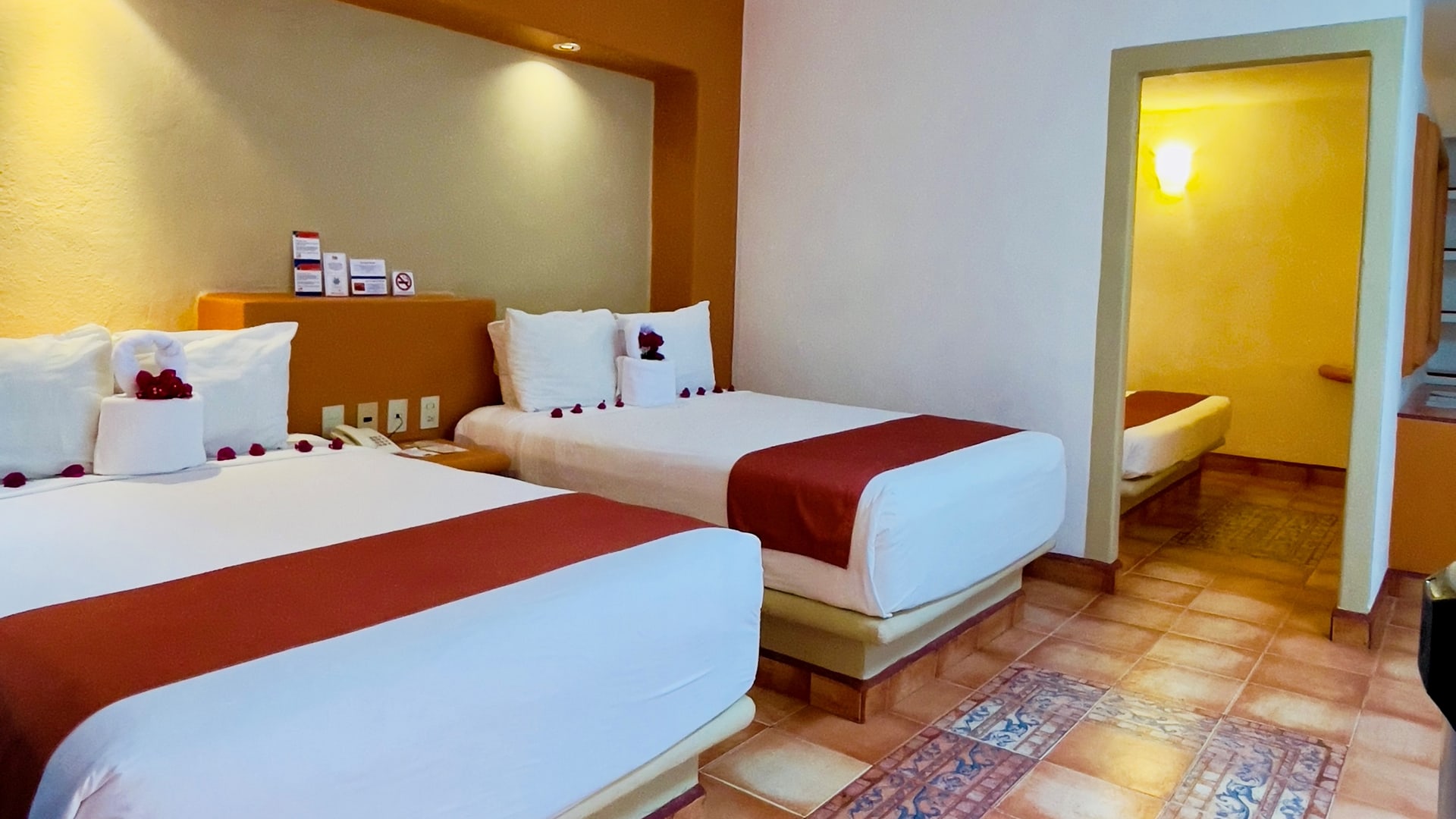 camas matrimoniales Hotel Villa Mexicana